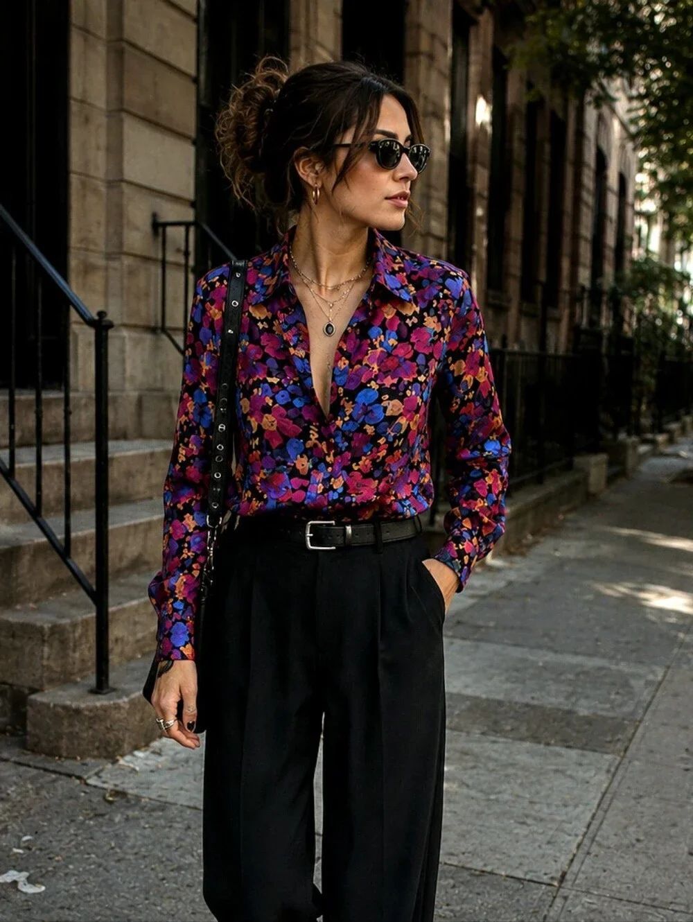 Vintage Vibrant Floral Button-Up Blouse in Multicolor